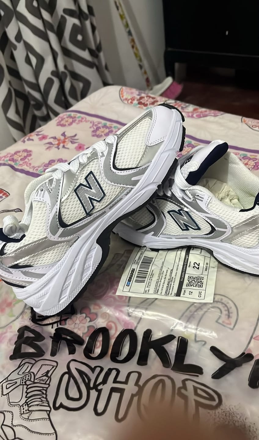 Customer photo review of NEW BALANCE 530 - ADULTOS