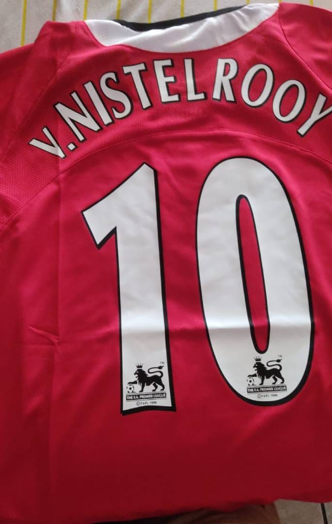 Customer photo review of MANCHESTER UNITED 04/06 LOCAL