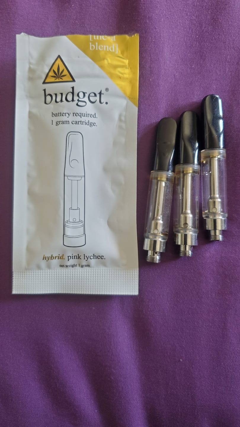 Customer photo review of 1 Gram THCA Blend Vape Pen | Pink Lychee - Hybrid