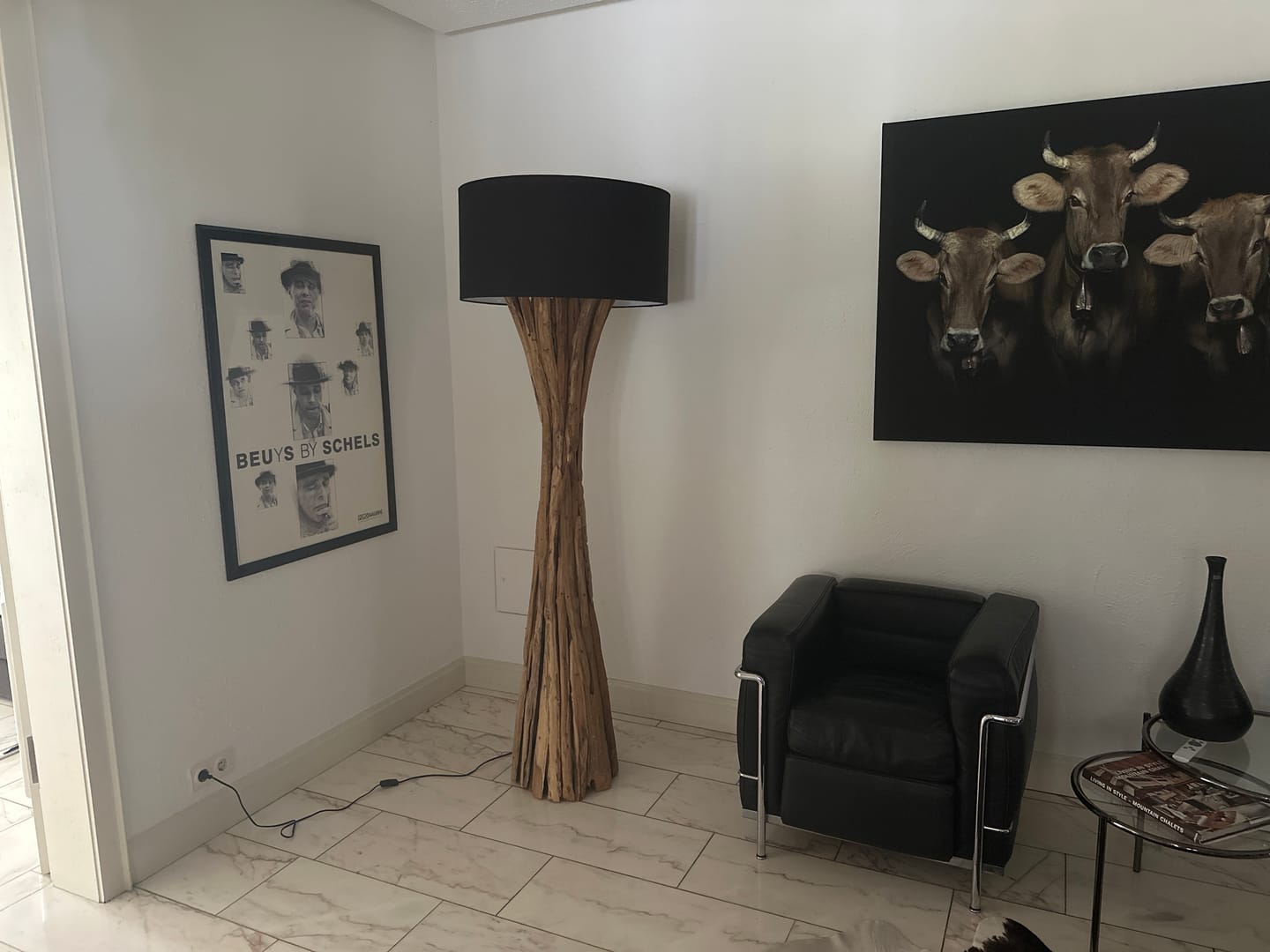 Customer photo review of Treibholz Stehlampe Quinton Lampenschirm Schwarz / 195 cm