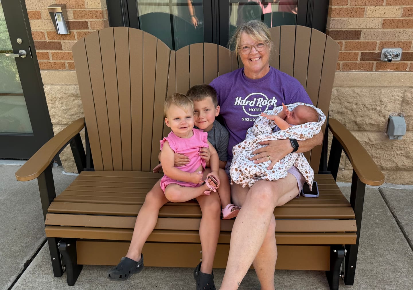 Customer photo review of Classic Adirondack 5'ft Glider Console with Cupholders
