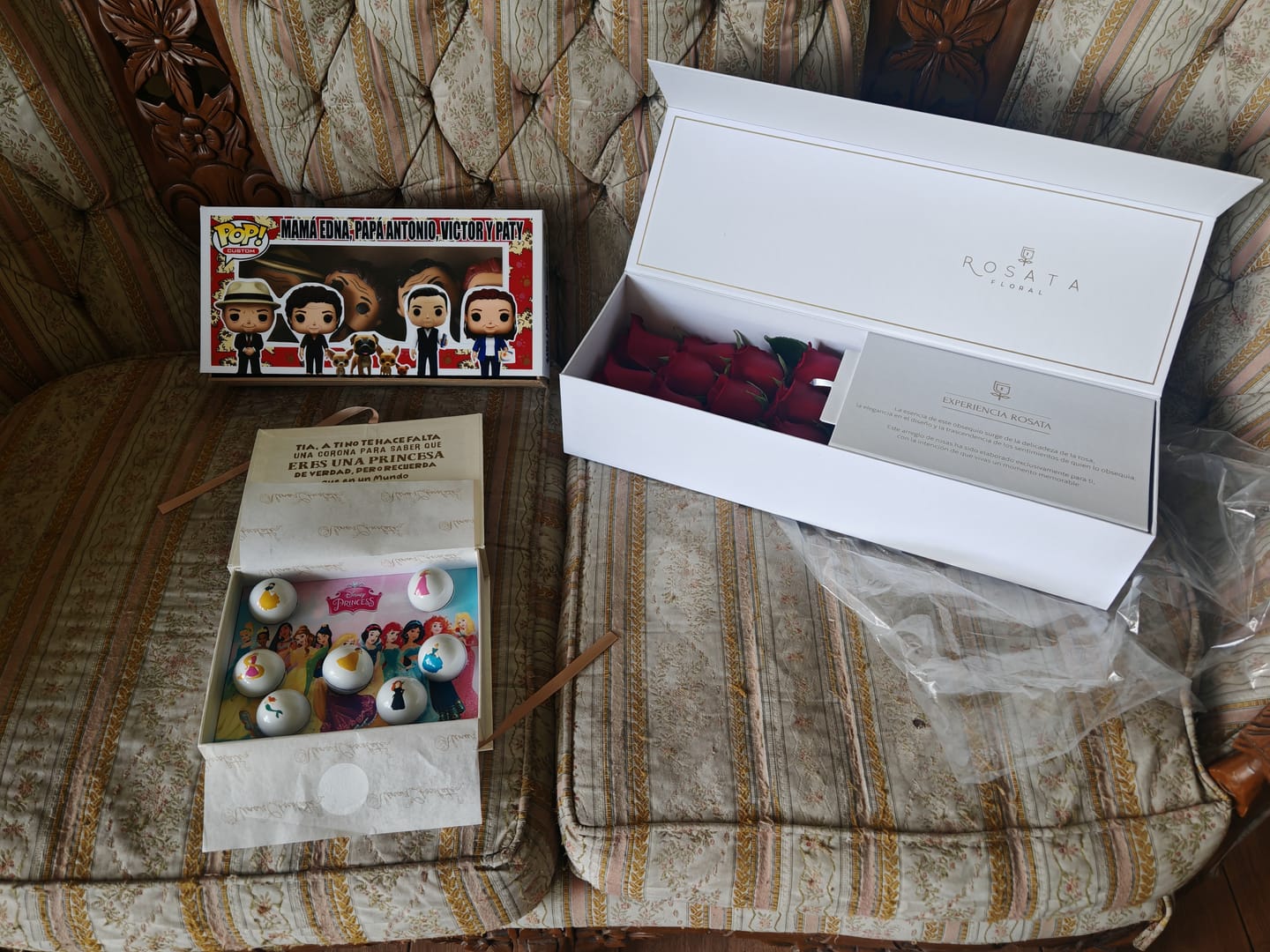 Customer photo review of -Classic White | 12 Rosas Naturales