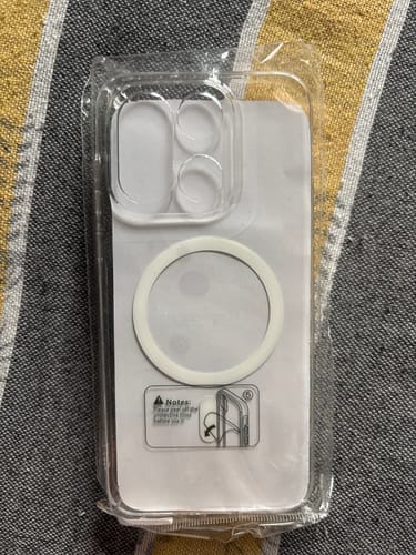 Customer photo review of OnePlus 15 - Anti Yellow MagSafe Clear Case