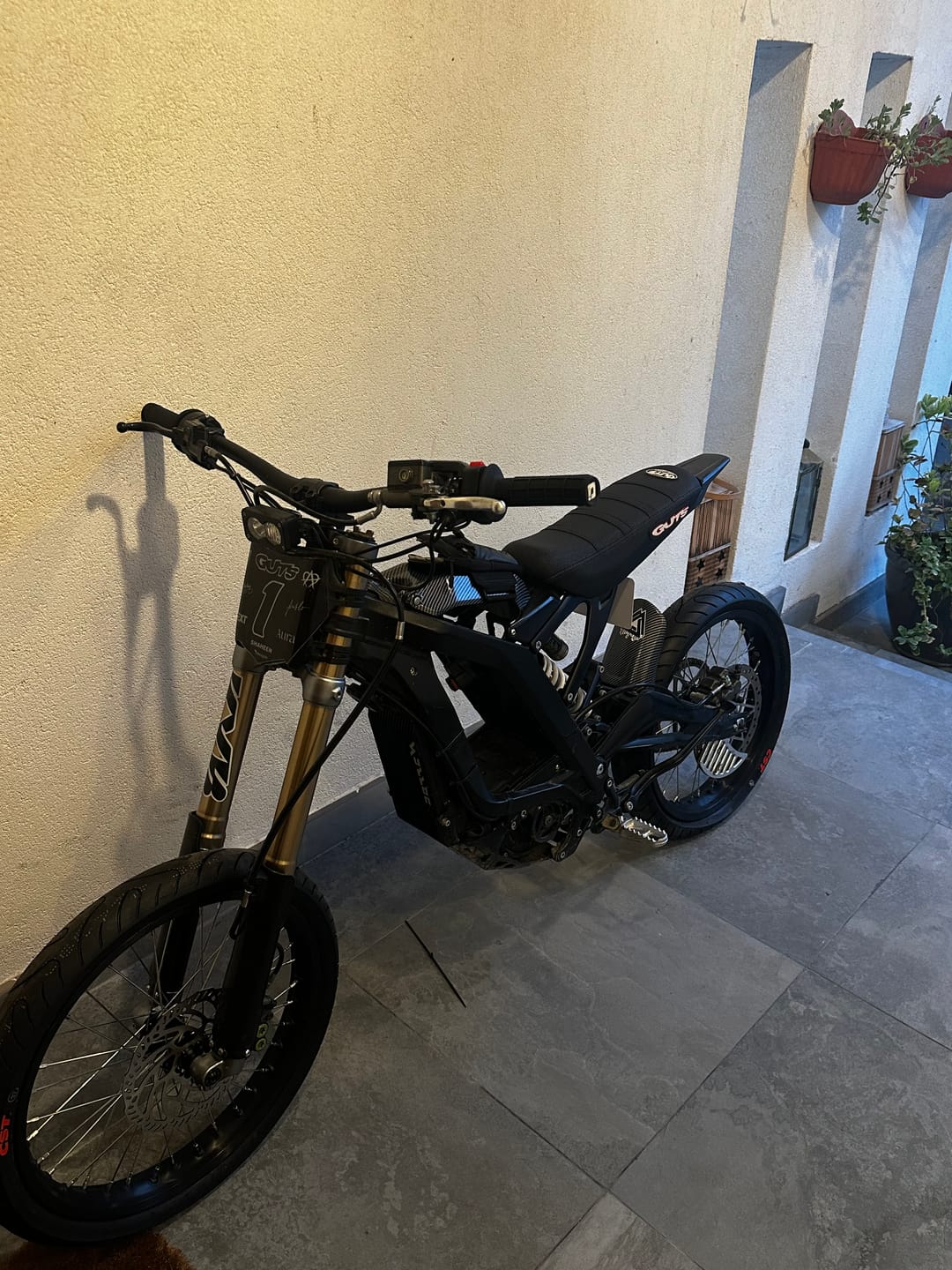 Customer photo review of SurRon Light Bee Supermoto Wheel Kit
