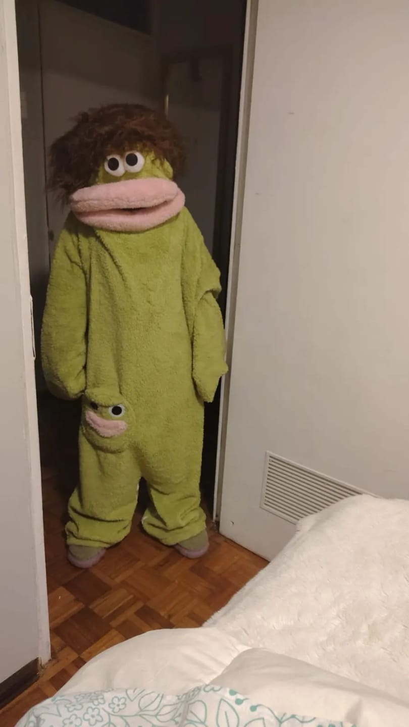 Customer photo review of MonsterNap™ – Pijama Monstruo Bocón de Una Pieza | Viral en TikTok | Adultos y Niños