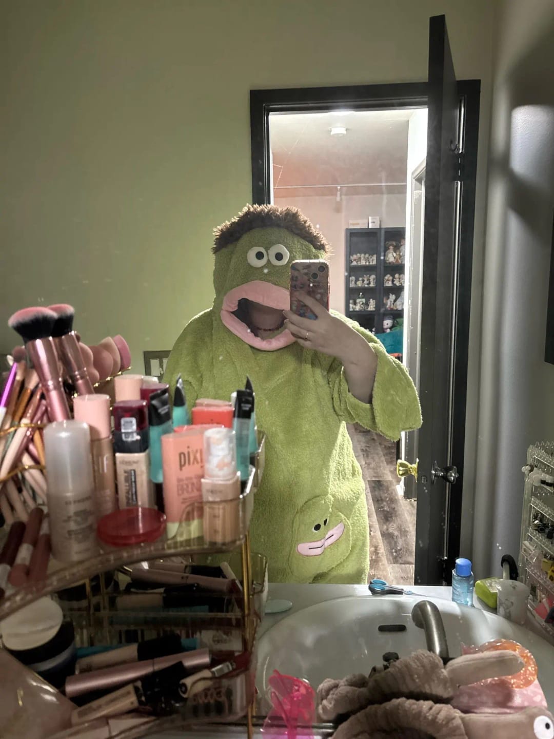 Customer photo review of MonsterNap™ – Pijama Monstruo Bocón de Una Pieza | Viral en TikTok | Adultos y Niños