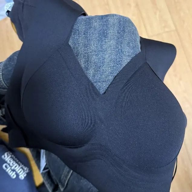 Customer photo review of Front Closure Cross-Back Wireless Posture Bra
