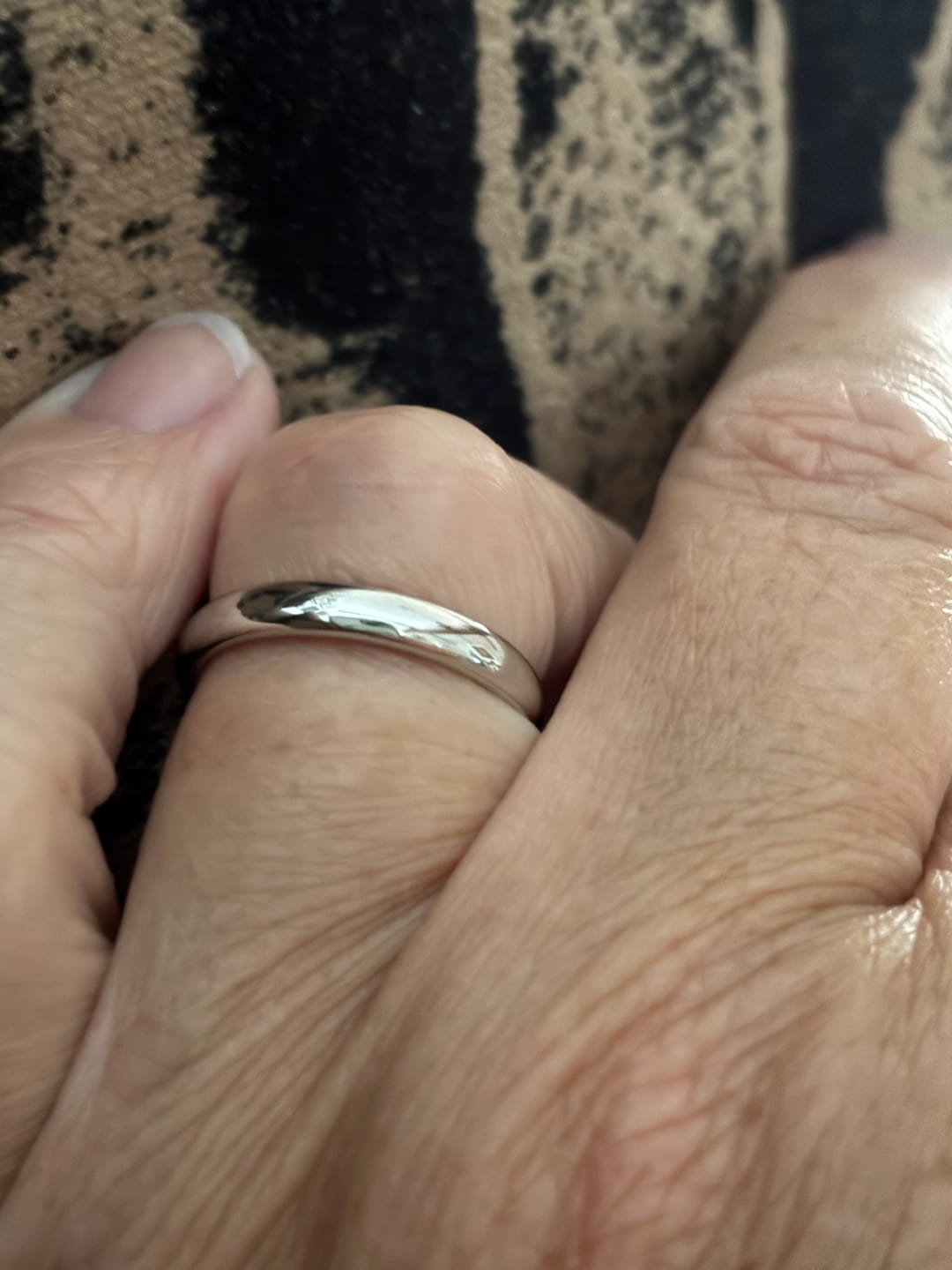 Customer photo review of White Gold 3mm Wonder Ring