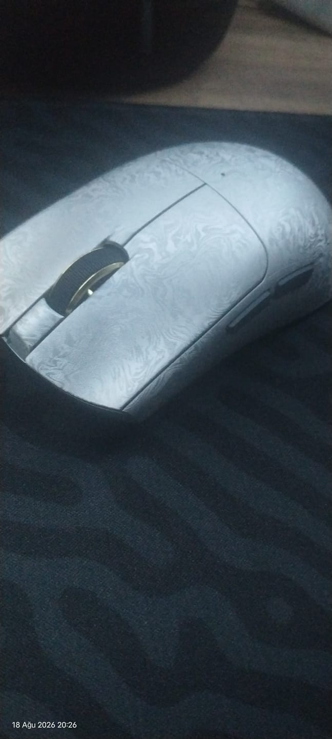 Customer photo review of FGG Madlions M3 Pro Karbon Fiber Wireless Mouse