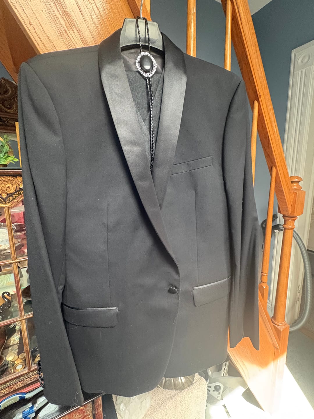 Customer photo review of Black Bolo Tie- Onyx Western Wedding Accessory for Men and Women
