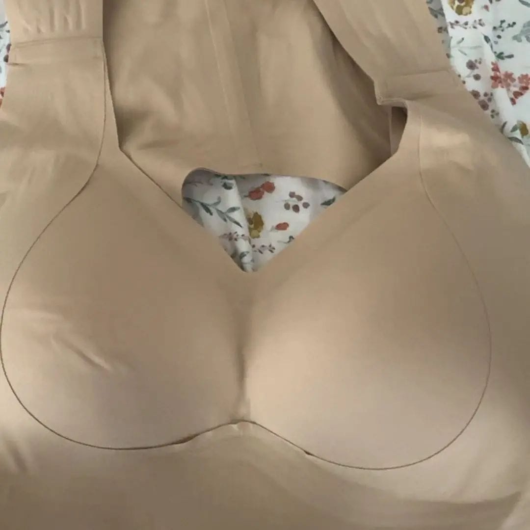 Customer photo review of Front Closure Cross-Back Wireless Posture Bra