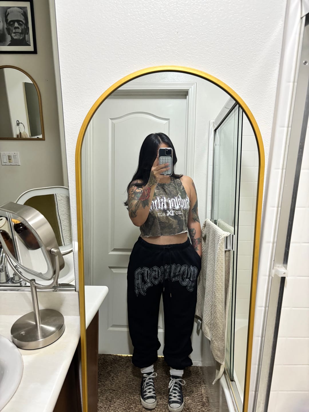 Customer photo review of W257 My eyes are up here Jogger