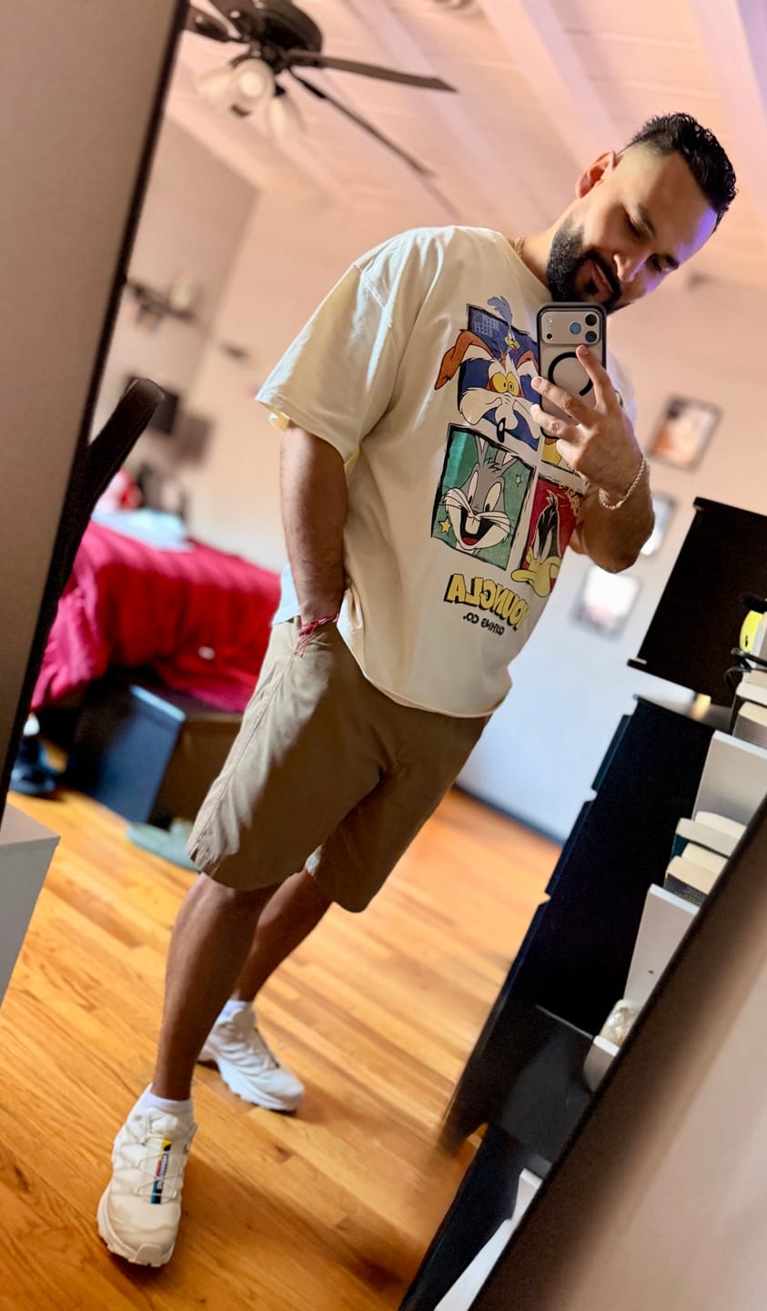Customer photo review of 4291 - Looney Tunes Vintage Tees