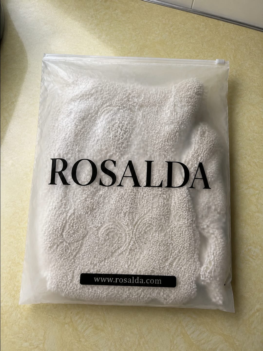 Customer photo review of Işıltılı İnci Kolye Gümüş Renk Zarif Tasarım