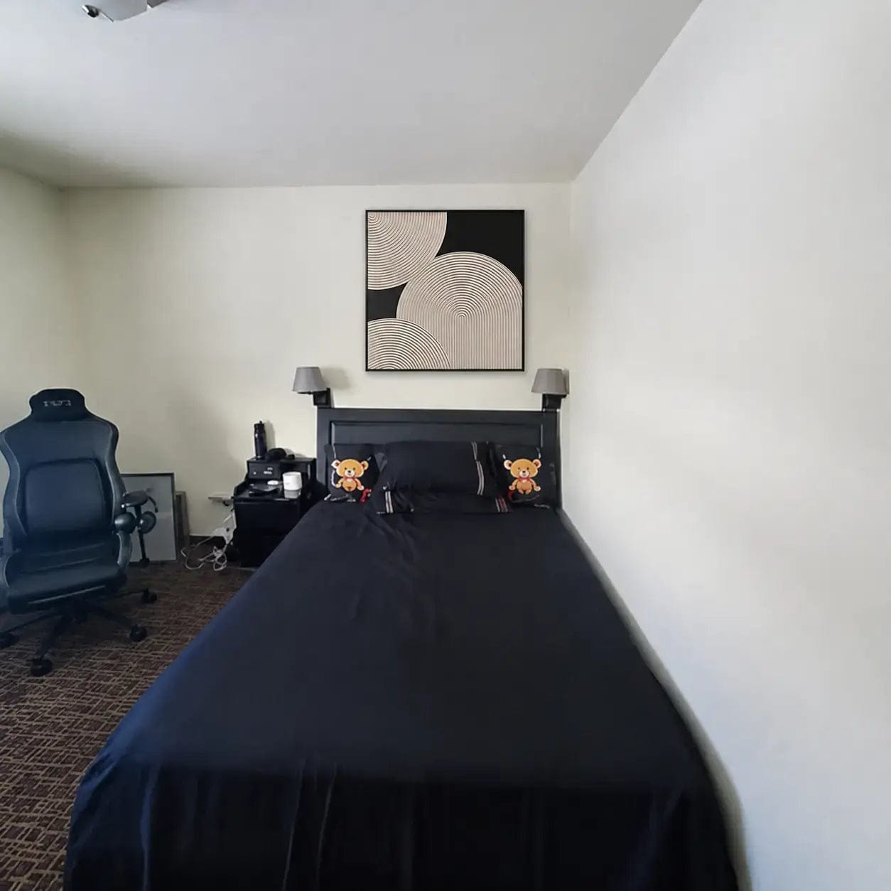 Customer photo review of Sculpted Minimalist Arcs