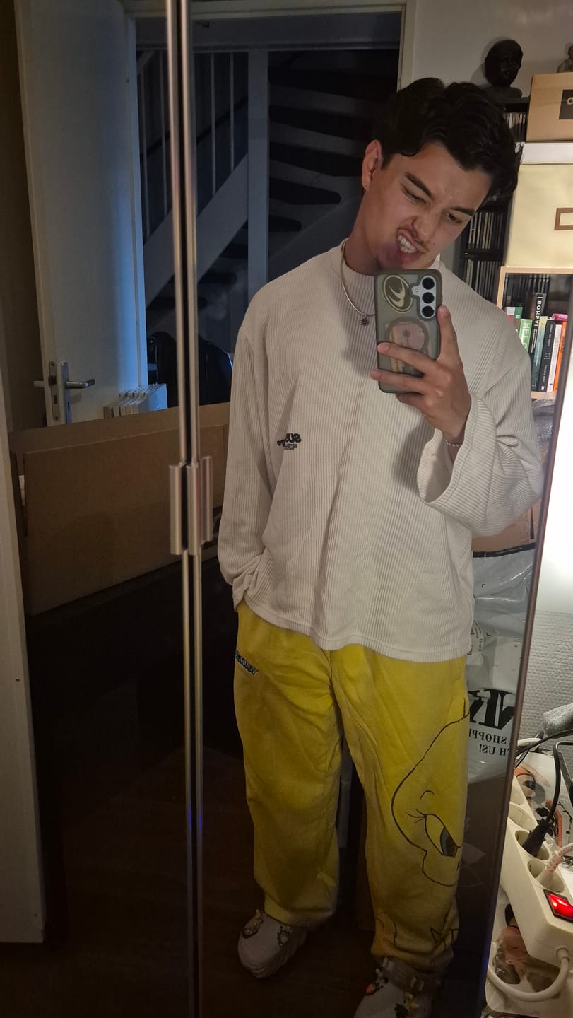 Customer photo review of 2169 - Looney Tunes Character Sweats