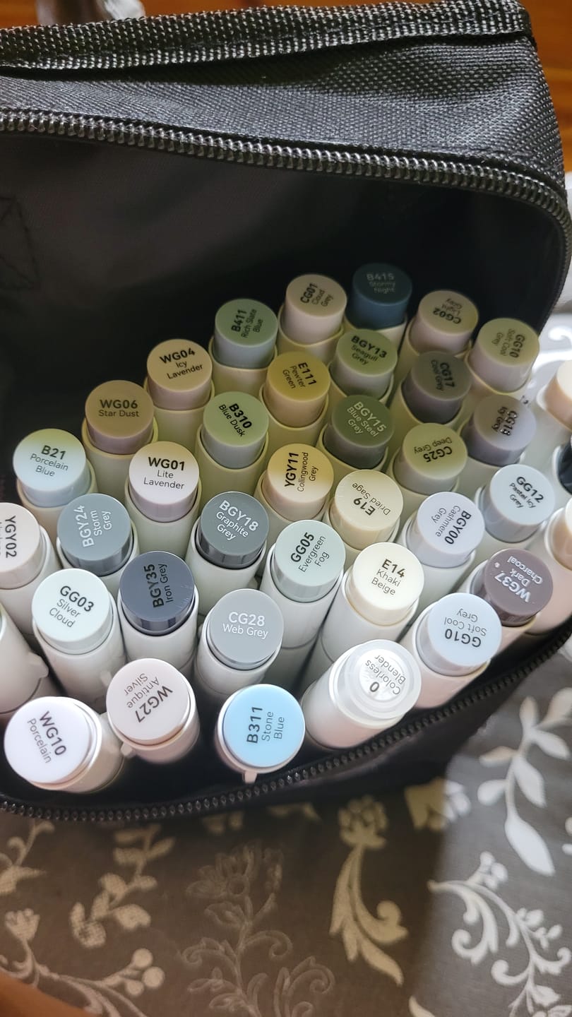 Customer photo review of Ohuhu Honolulu 36 Gray Tone Colors Dual Tips Alcohol Art Markers (New Color Codes)