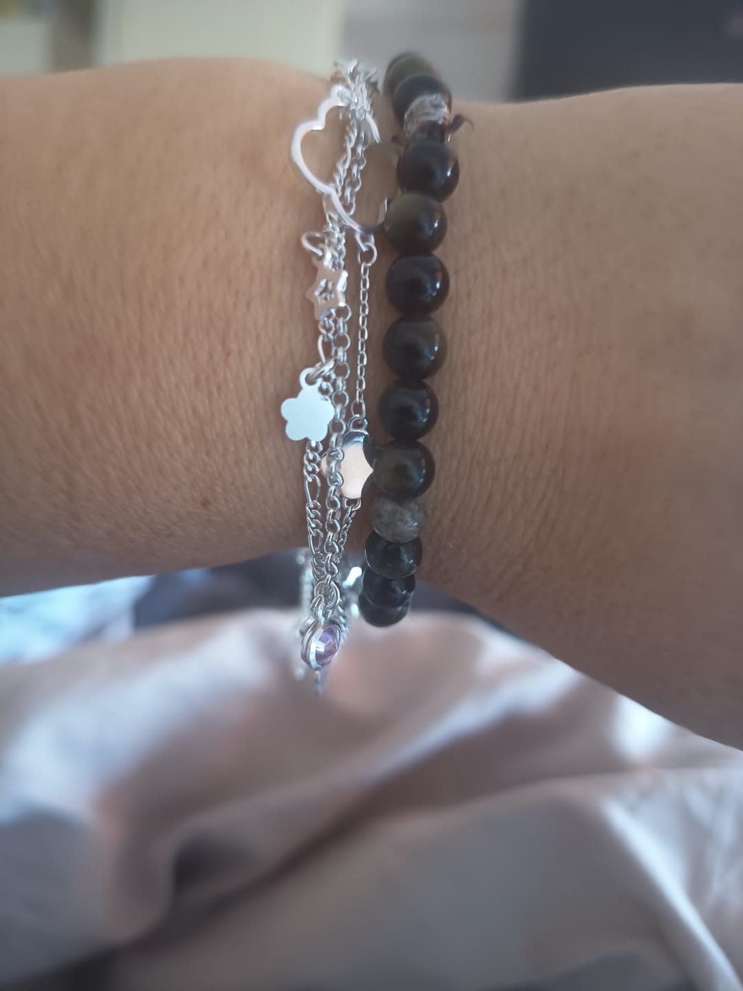 Customer photo review of Pulsera Cartier Flores