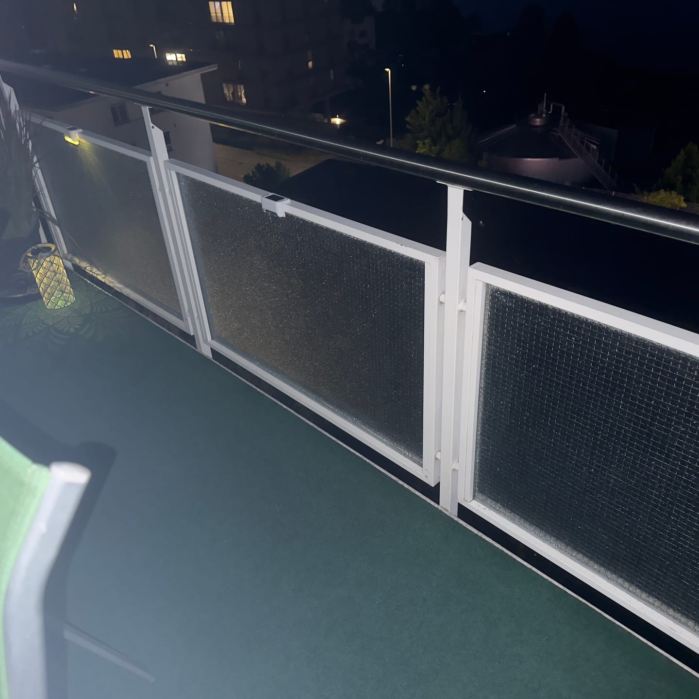 Customer photo review of Lampe Solaire EcoGlow – Illuminez votre jardin avec élégance