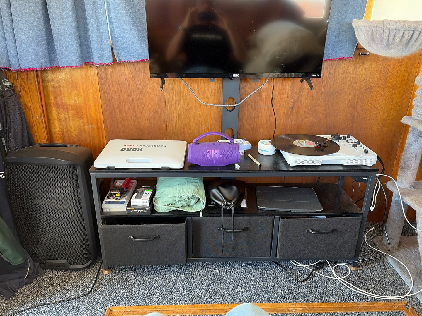 Customer photo review of Korg Handytraxx Play Portable Record Player
