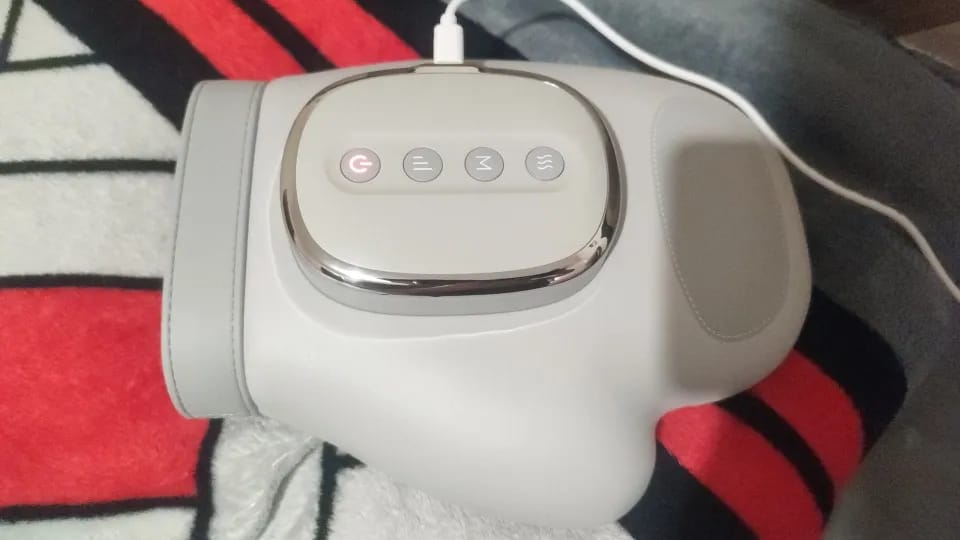 Customer photo review of Massagehandschuh – Kompression & Wärme für deine Hände