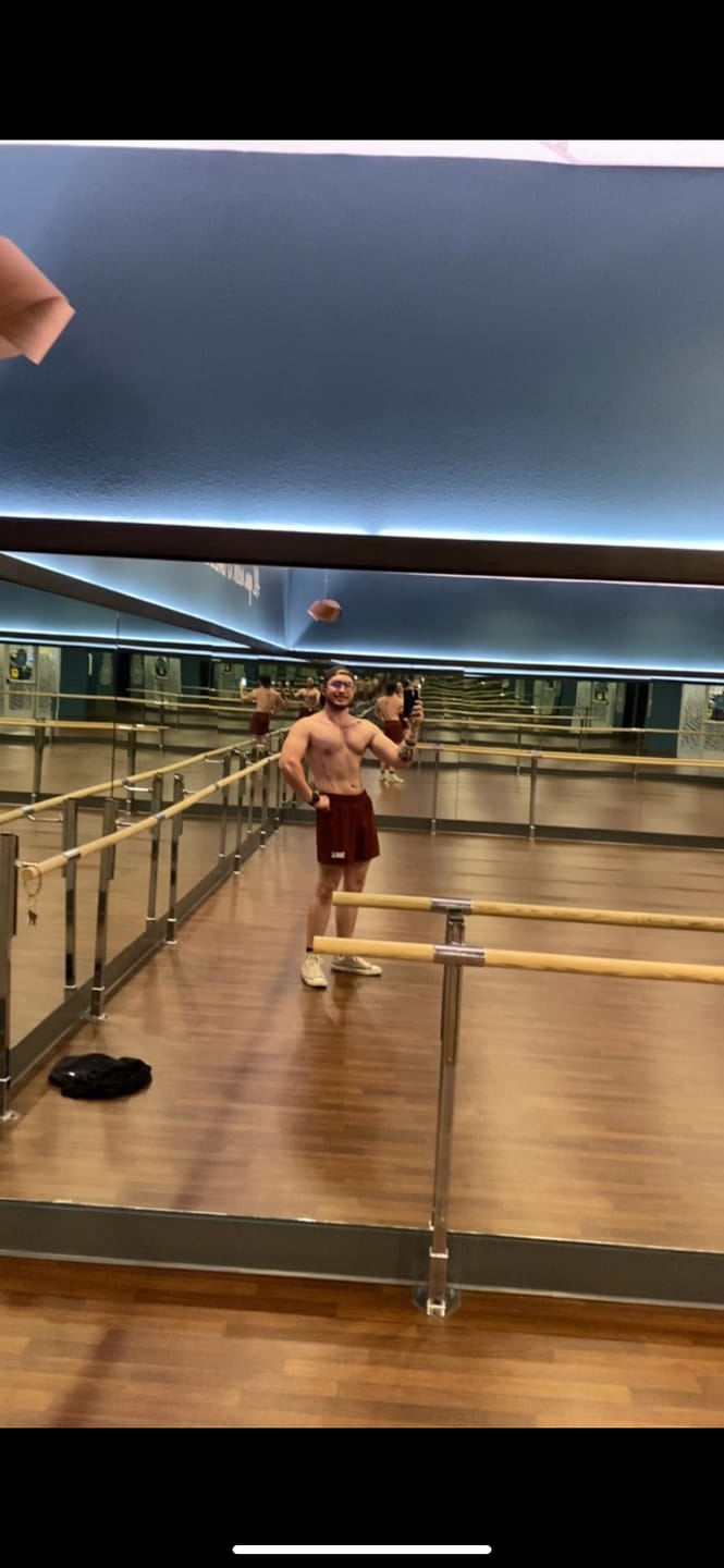 Customer photo review of 1026 - AeroMesh Shorts