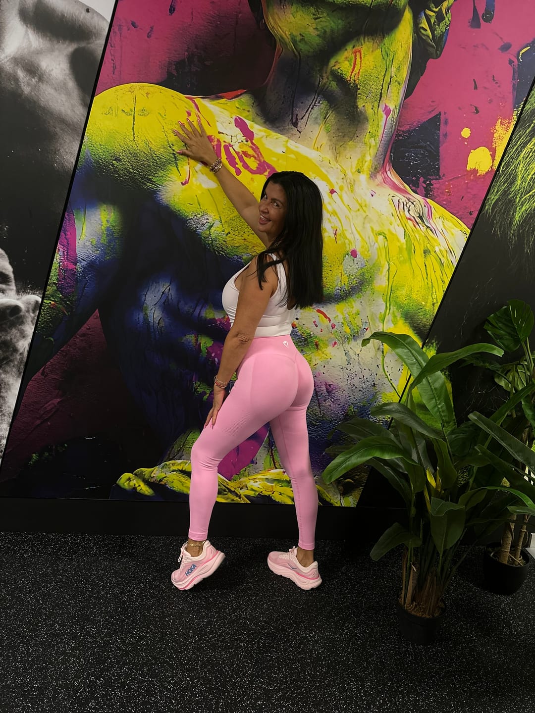 Customer photo review of DEFINE SCRUNCH LEGGINGS