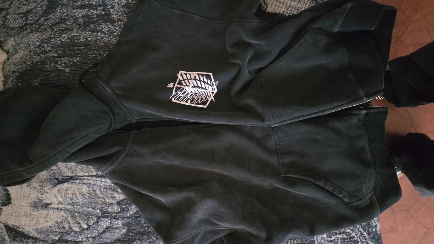Customer photo review of 5138 - AOT©  x YLA Zip-Up Hoodies