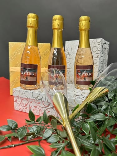 Customer photo review of Devi Brut Rose Mini Bottles