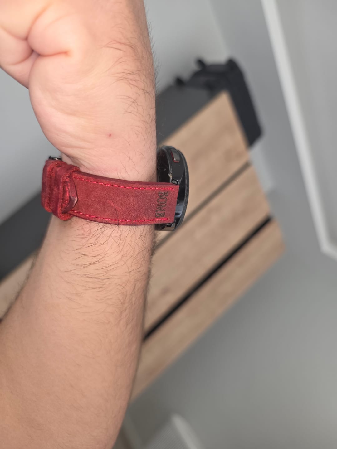 Customer photo review of Samsung Watch  Deri Kordon Kırmızı - Crazy