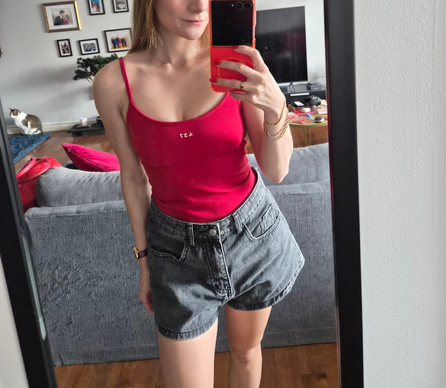 Customer photo review of The Minimalist Tank Scarlet