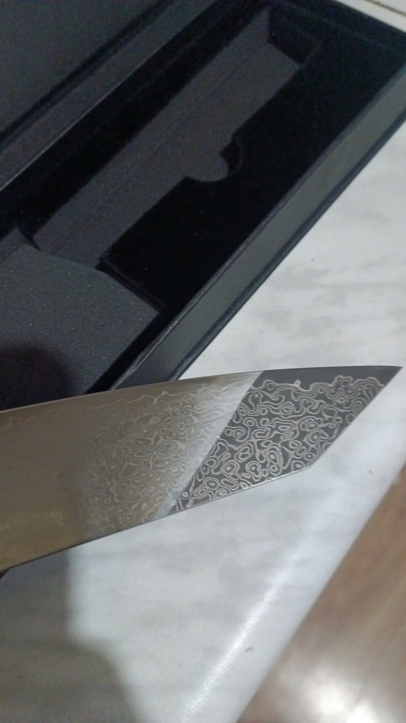 Customer photo review of Cuțit Kiritsuke 21 cm din Otel Damasc cu Maner Ruby Flame