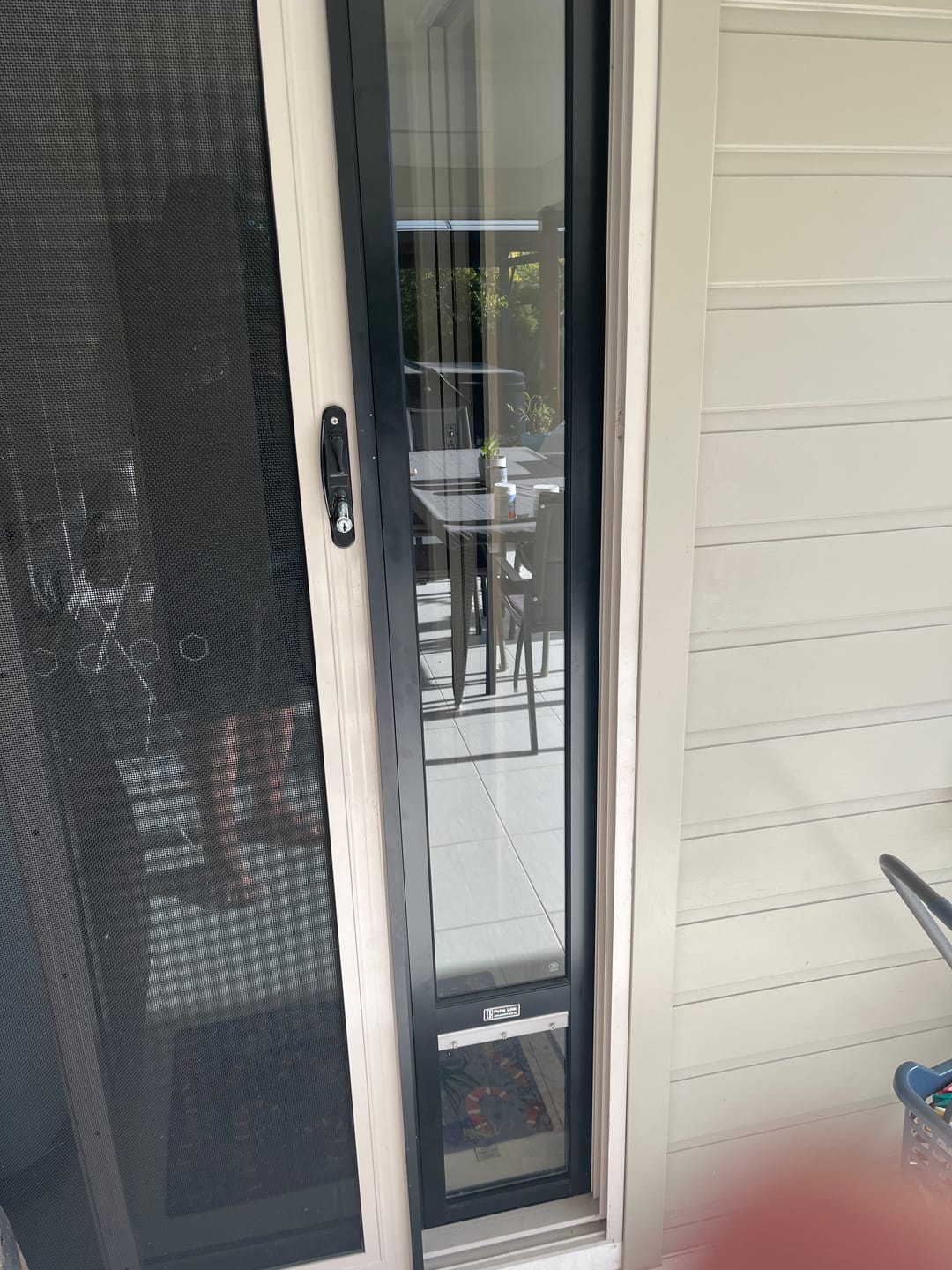 Customer photo review of Adaptor - Required To Close+Lock Glass & Fly Screen Door