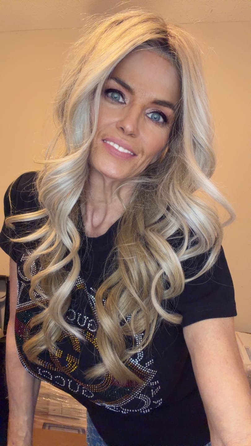 Customer photo review of LEGENDARY LIFESTYLE - Cream Soda Blonde