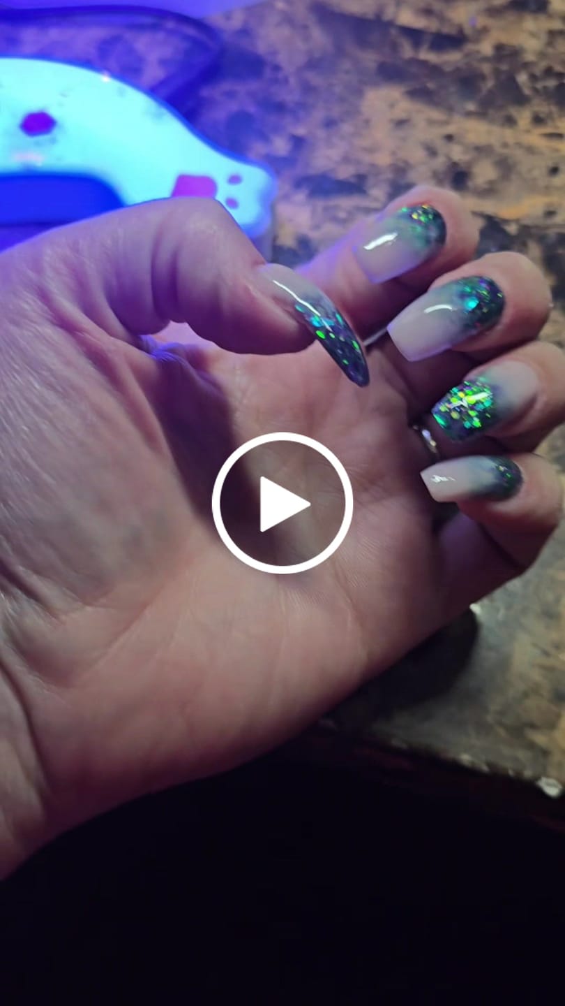 Customer video review of Fin & Tonic