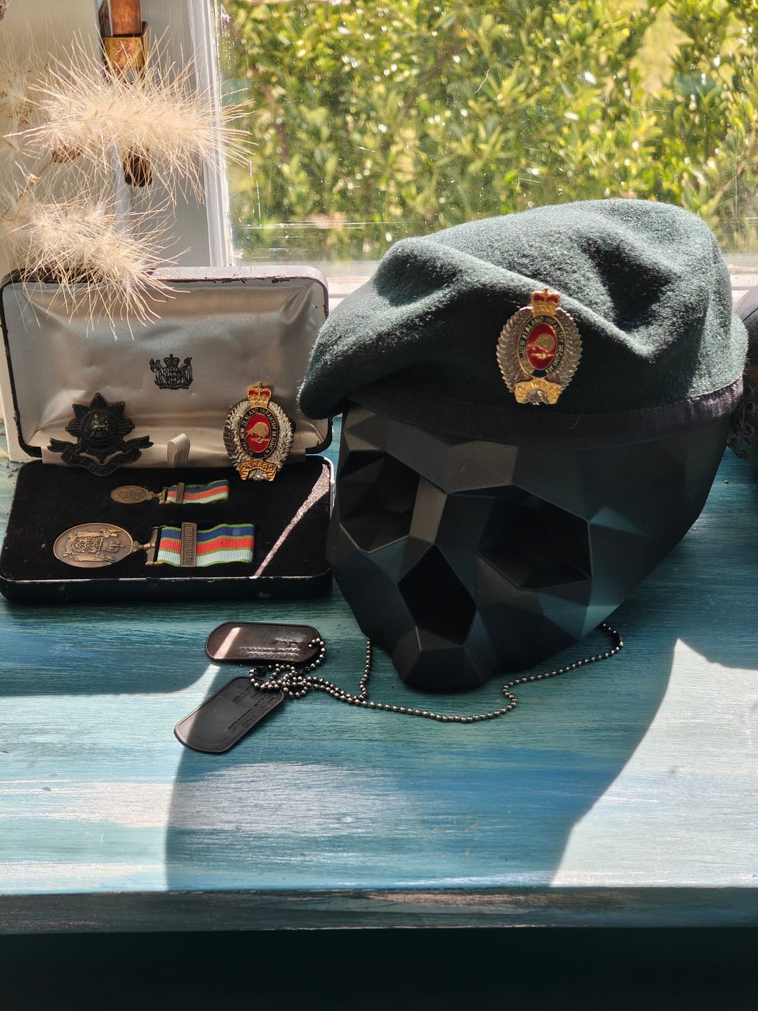 Customer photo review of Black Skull Stand