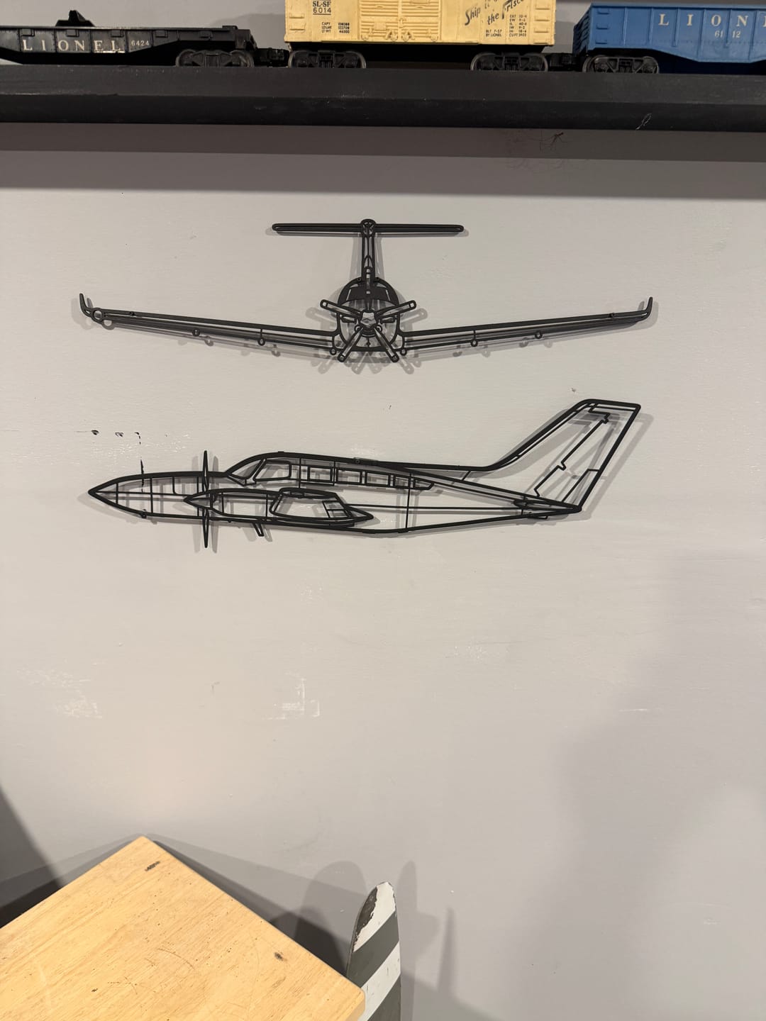 Customer photo review of 402C 1980 Silhouette Metal Wall Art