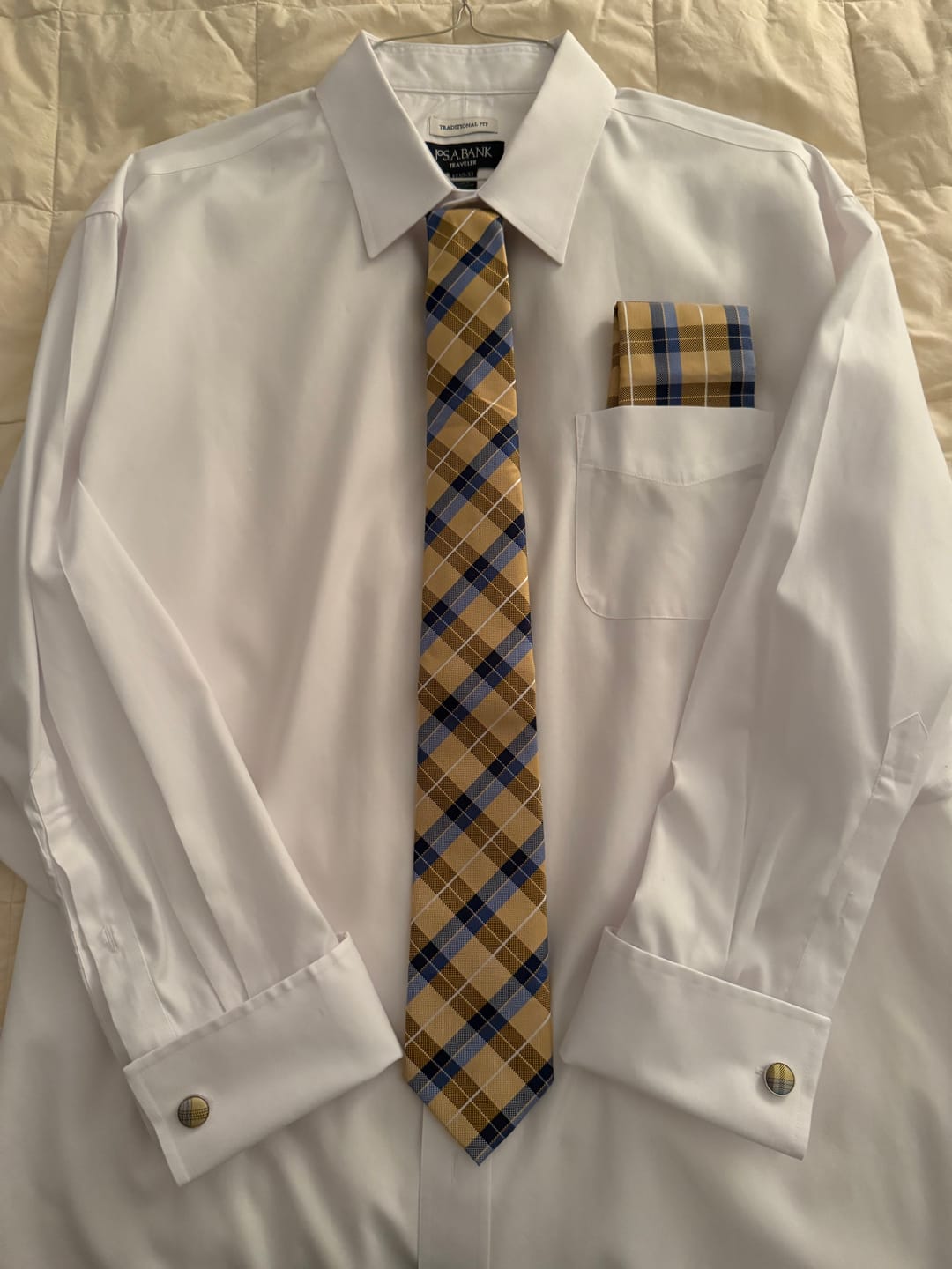 Customer photo review of Barry. Wang Men's Necktie Gold Blue  Plaid Tie Handkerchief Cufflinks Set