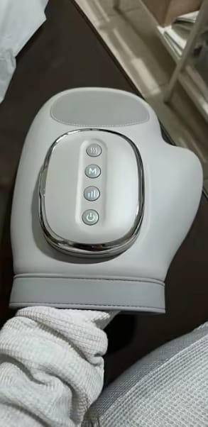 Customer photo review of Massagehandschuh – Kompression & Wärme für deine Hände