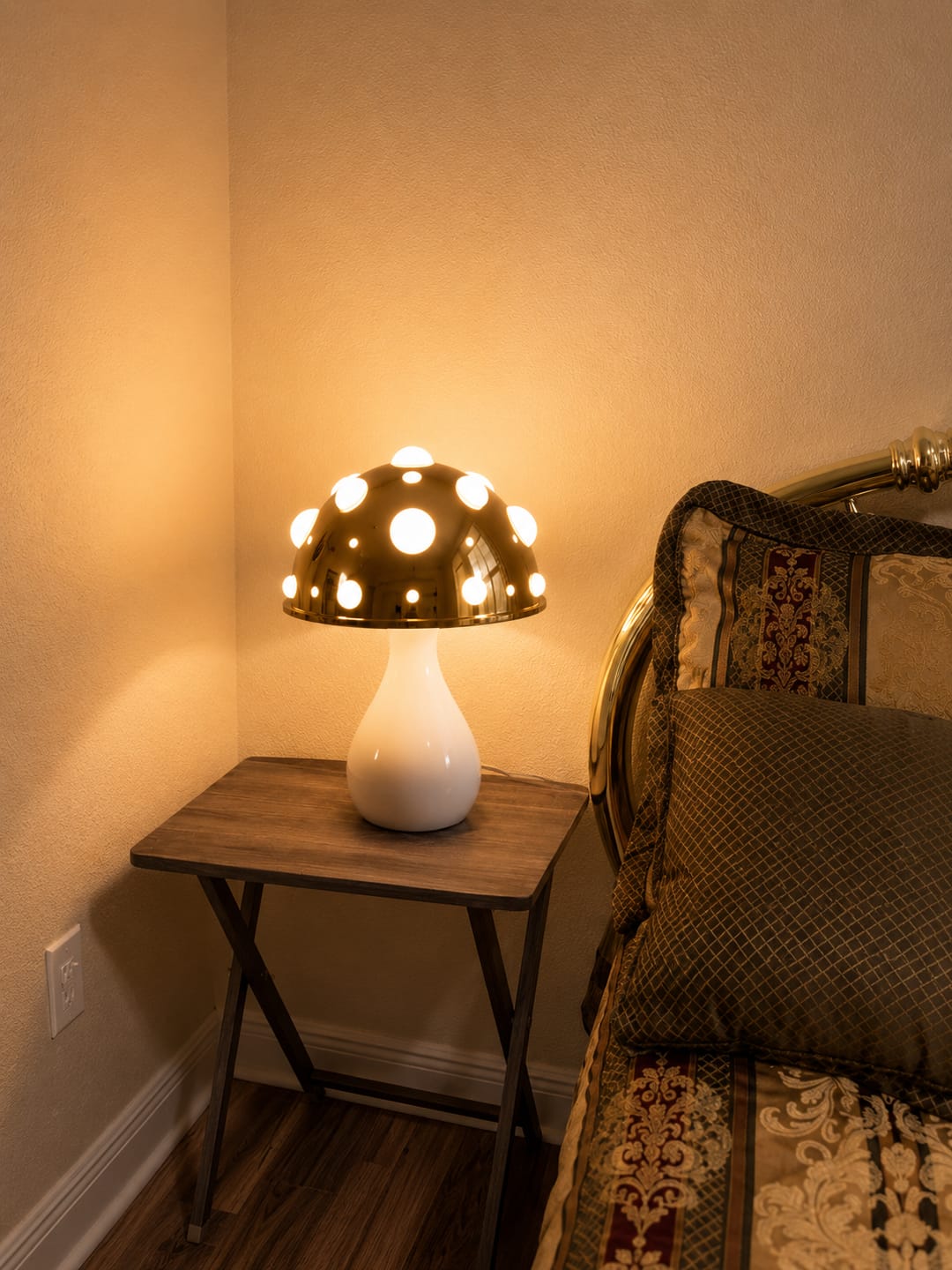 Customer photo review of Designer Mushroom Table Lamp