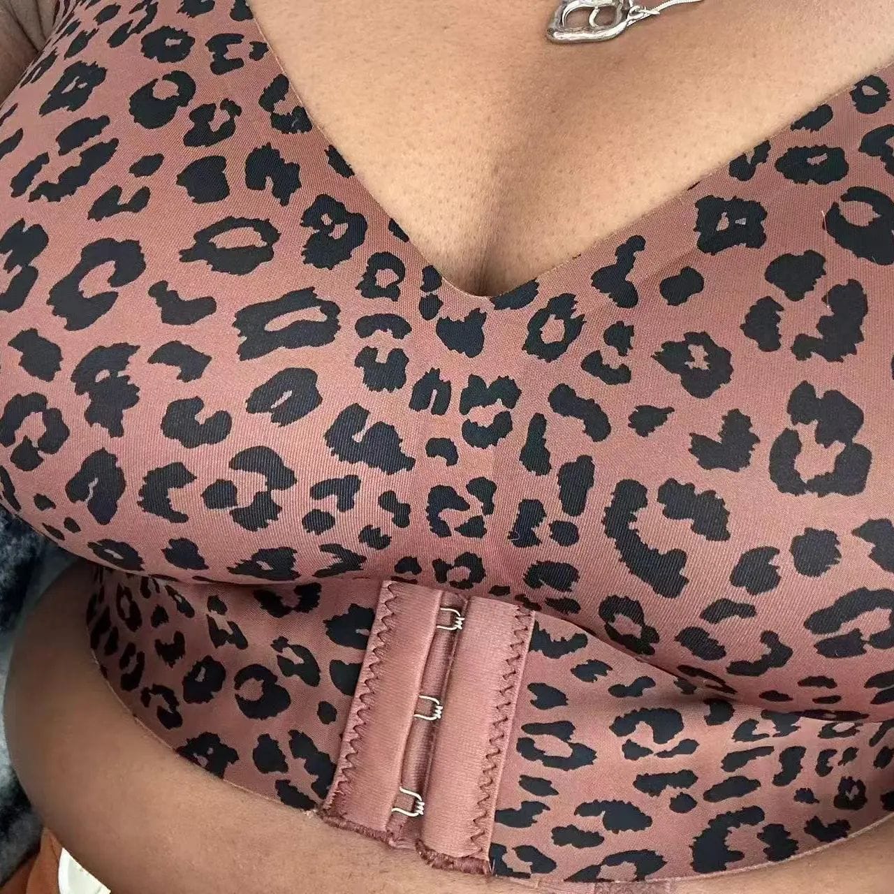 Customer photo review of Front Closure Cross-Back Wireless Posture Bra