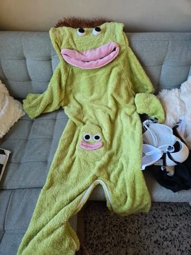 Customer photo review of MonsterNap™ – Pijama Monstruo Bocón de Una Pieza | Viral en TikTok | Adultos y Niños
