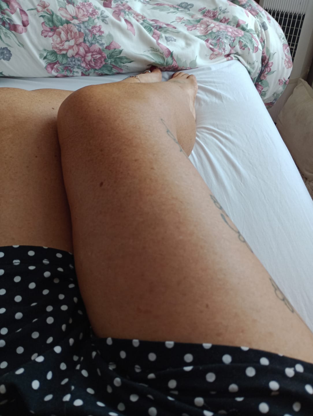 Customer photo review of The Cream Spot - Gradual Tanning Moisturiser