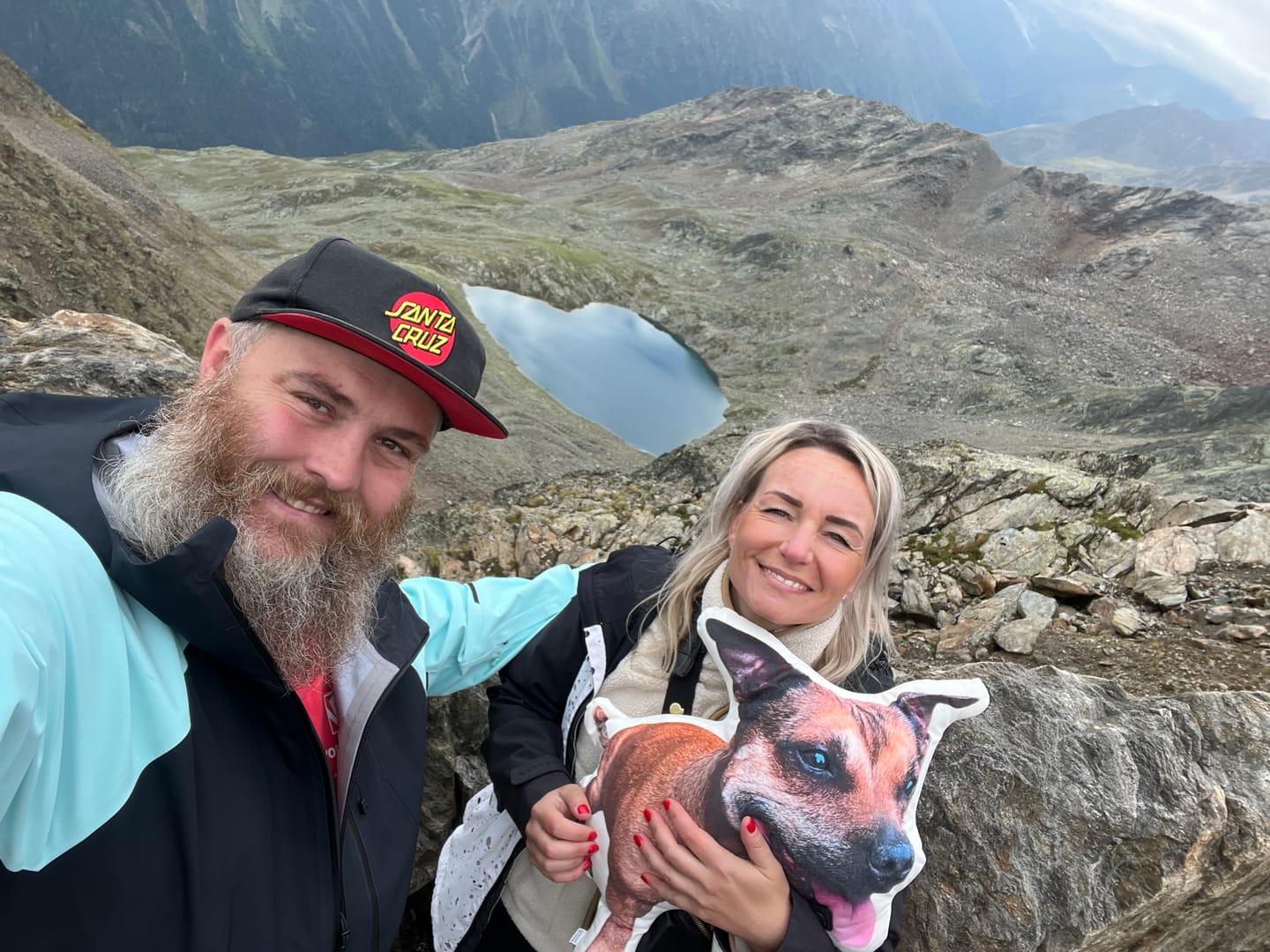 Customer photo review of Personalisiertes Formkissen - Dein Foto mit Hund
