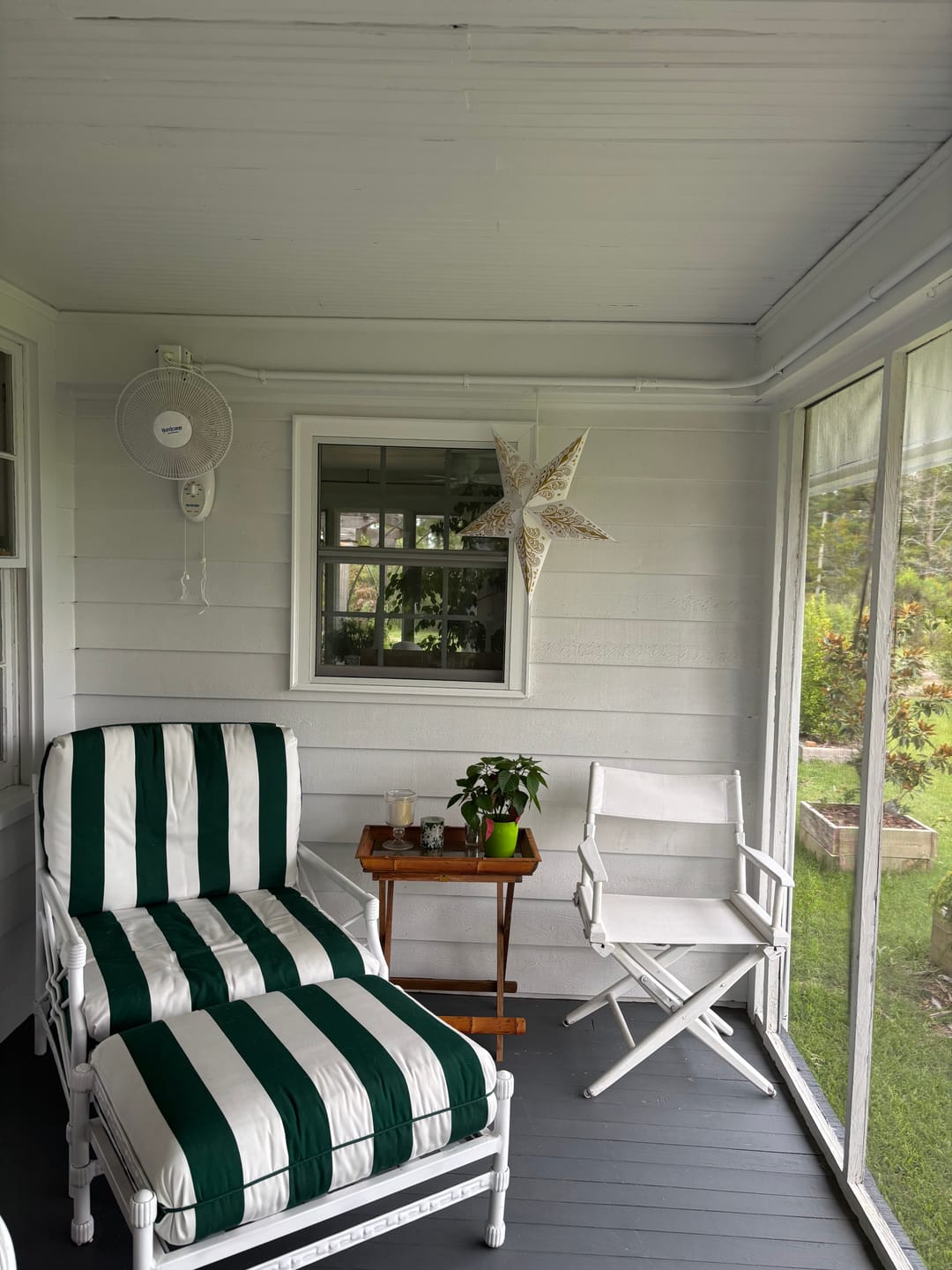 Customer photo review of 24" Gold Wave Glitter Paper Star Lantern, Hanging