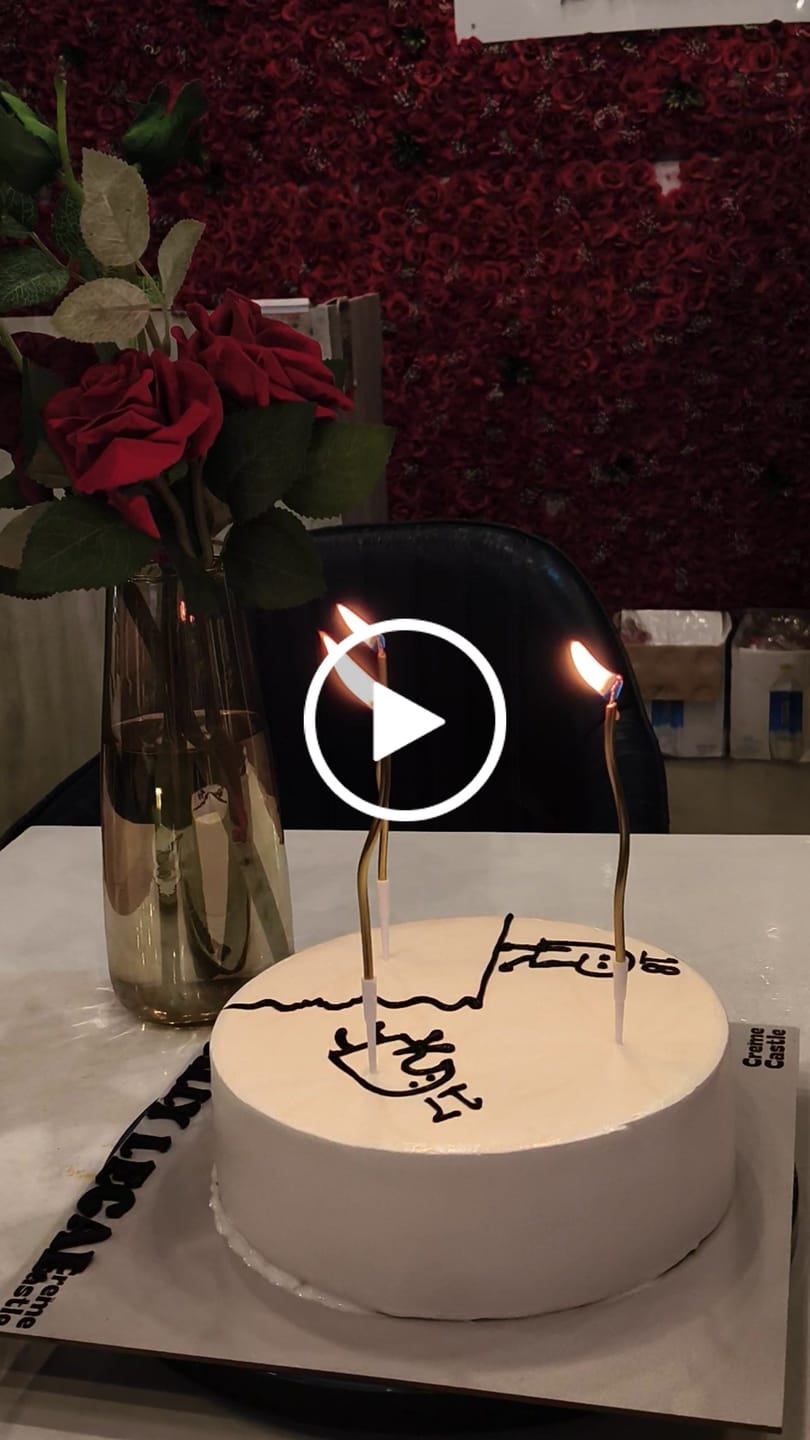 Customer video review of Meme Funny Cake