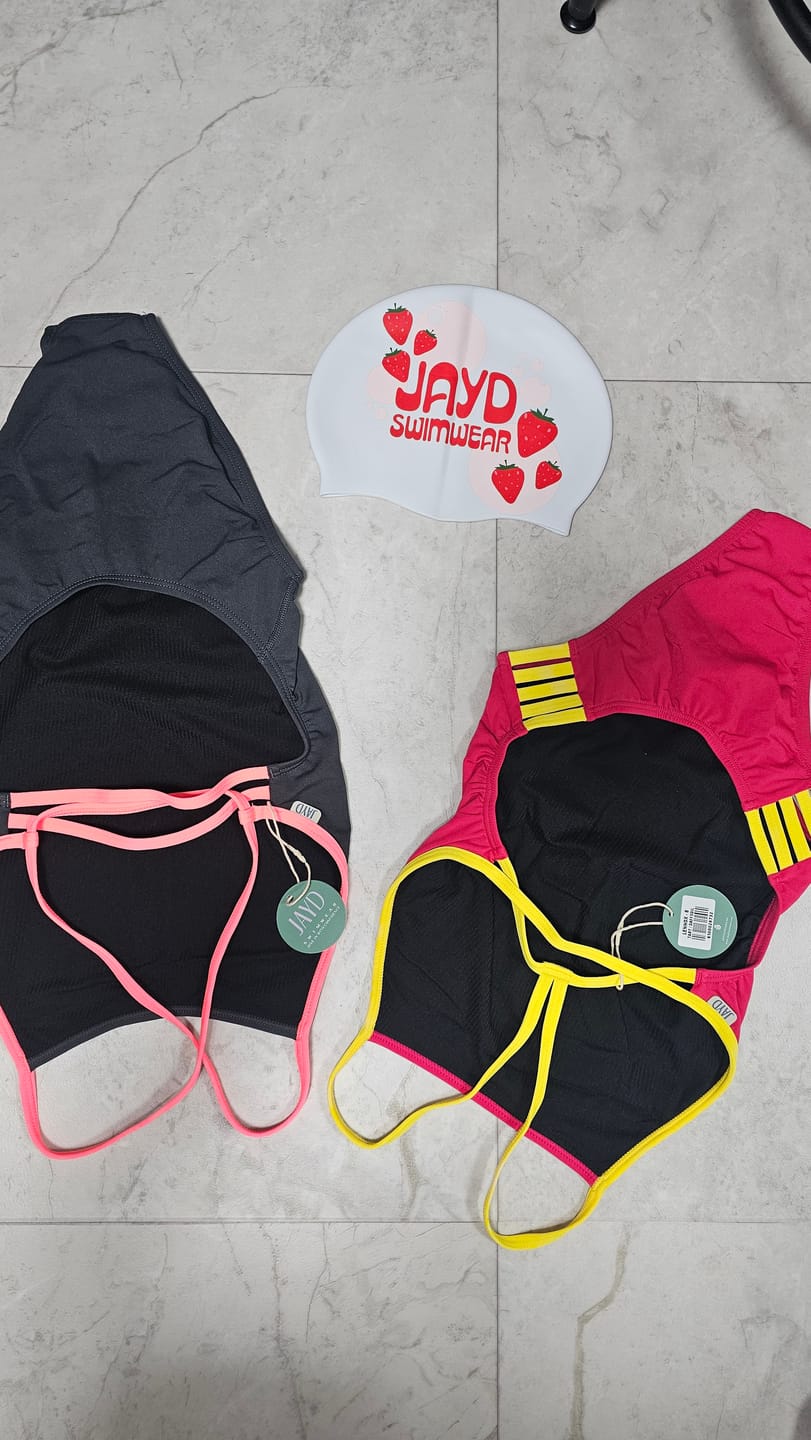 Customer photo review of PRE-ORDER || AIRLIE ONE PIECE - Carbon | Vibe