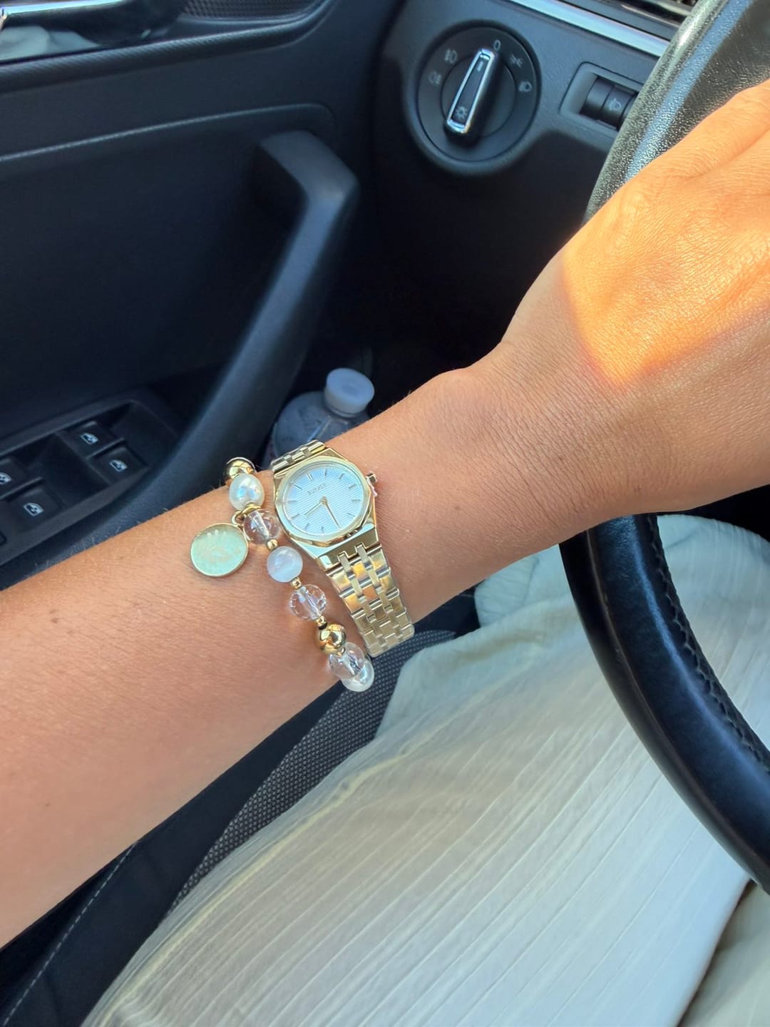 Customer photo review of Victoria Gold White