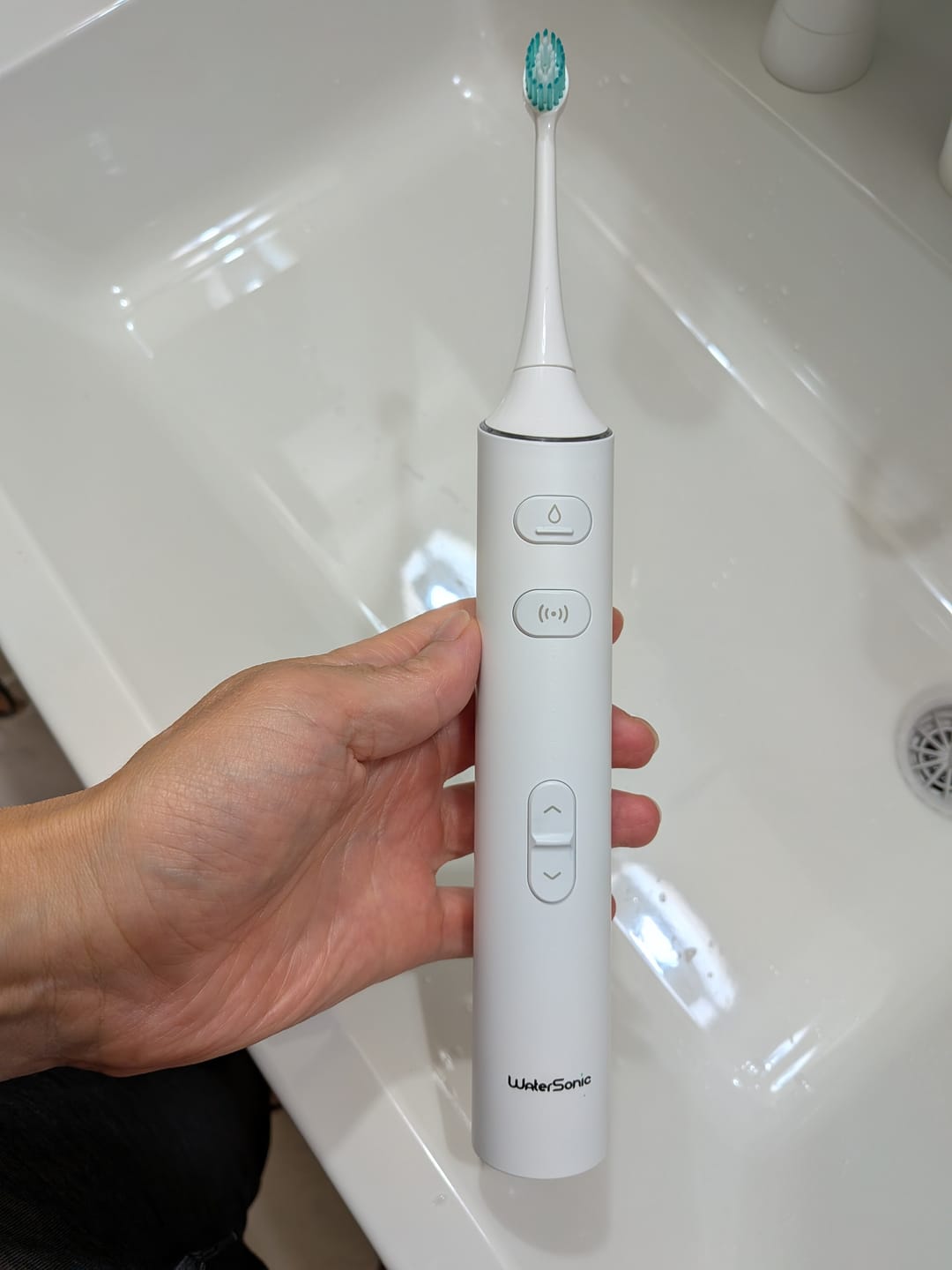 Customer photo review of 【 7月下旬発送予定 予約注文限定 10%OFF 】口腔洗浄器と音波振動の同時使用 Water Sonic ウォーターソニック 水流音波歯ブラシ本体