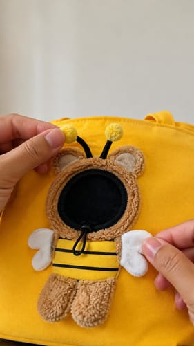 Customer holding the pet carrier detail